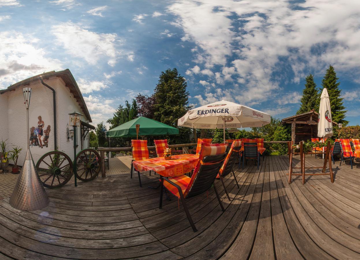 Hotel Alpenhof Markneukirchen Exterior photo